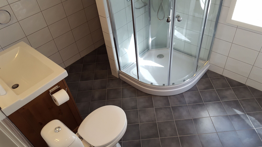 Bathroom 3, Kjerringøy Bryggehotell, Bodø