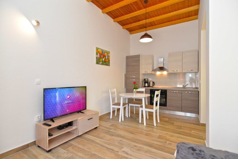 Others 5, Apartment 1674, Pula