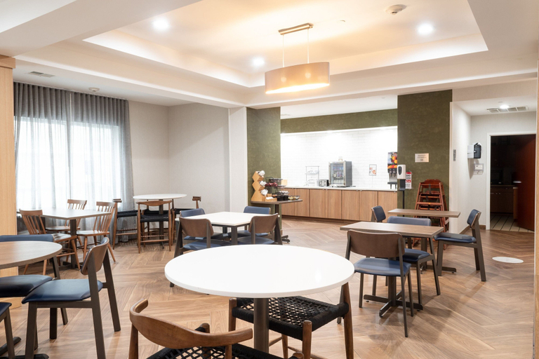 Food & Drinks 4, Fairfield Inn and Suites by Marriott Denton, Denton