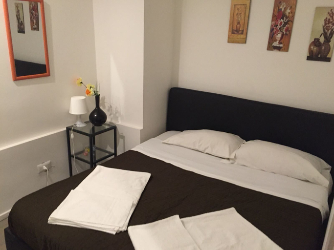 Bedroom 5, Smile Home, Catania