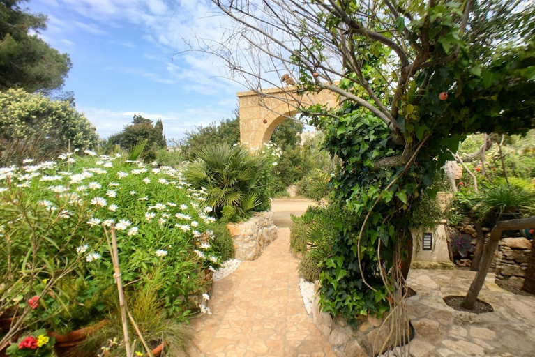Others 5, Villa La Torre, Lecce