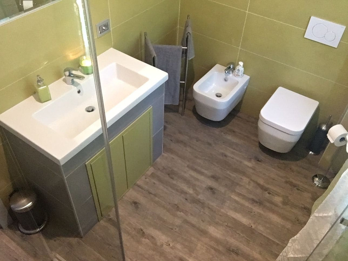 Bathroom 4, B&B ARCOBALENO, Como