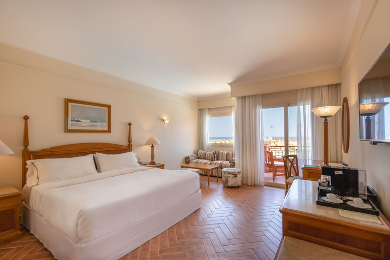 Bedroom 3, The Cascades Golf Resort Spa and Thalasso, Safaja