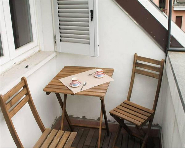 Balcony, Alberti, Milano