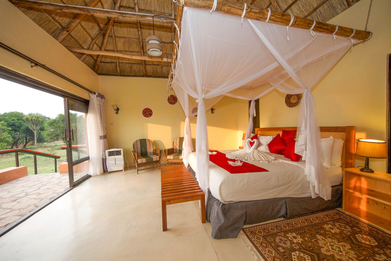Bedroom 3, Ihamba Lakeside Safari Lodge, Bunyaruguru