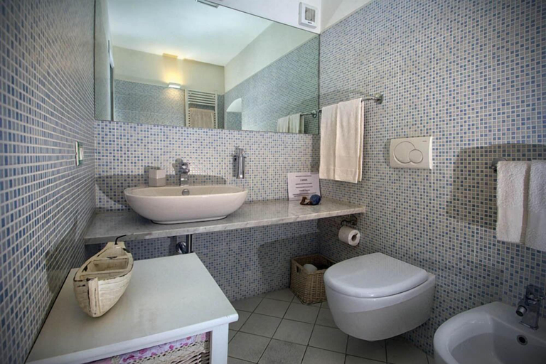 Bathroom 4, La Casa Di Alessia, Genova
