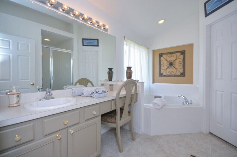 Bathroom 3, 8524phd, Osceola