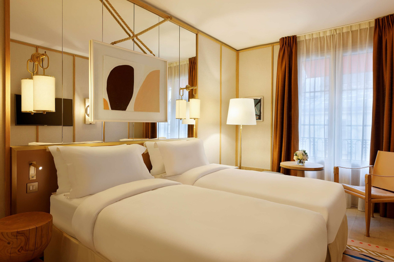 Bedroom 2, Le Belgrand Hotel Paris Champs Elysees, Tapestry by Hilton, Paris
