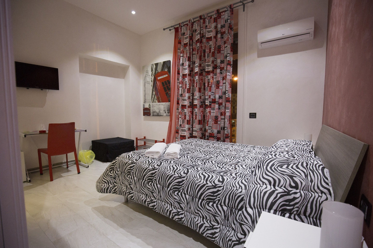 Bedroom 4, B&B Madison, Napoli