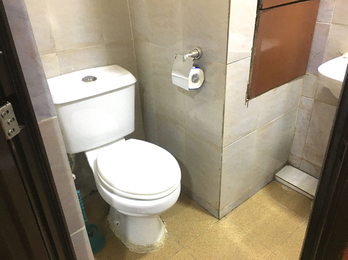 Bathroom 4, Sweet Savor Hotels & Suites, Alimosho