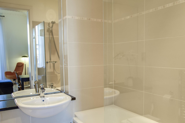 Bathroom 3, Clarendon Luxury Apartments, Edinburgh