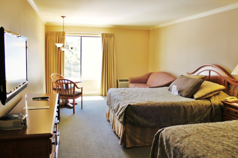 Bedroom 5, Columbus Motor Inn, San Francisco