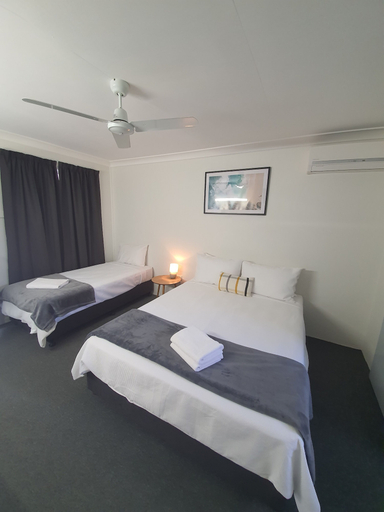 Bedroom 5, Sun City Motel, Bundaberg