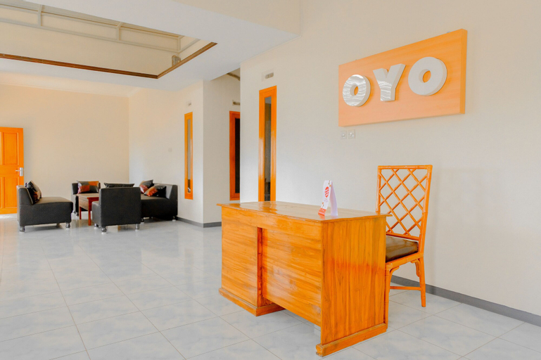 Public Area 2, OYO 605 Queen Homestay, Malang