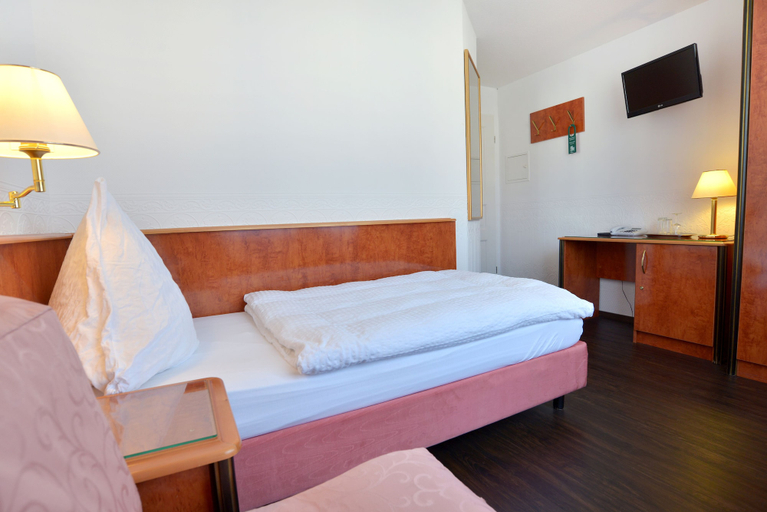 Bedroom 3, Hotel Zehnthof, Cochem-Zell