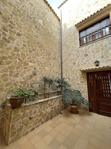 Others 5, Hostal Can Gallu, Baleares