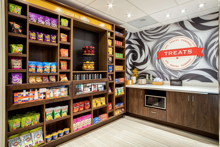 Food & Drinks 5, Hampton Inn & Suites Indio, Riverside