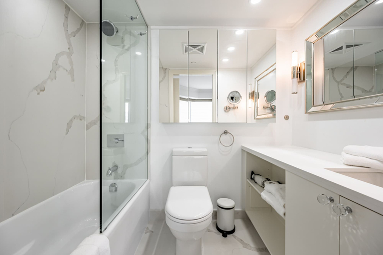 Bathroom 3, Avalon Suites Yorkville, Toronto