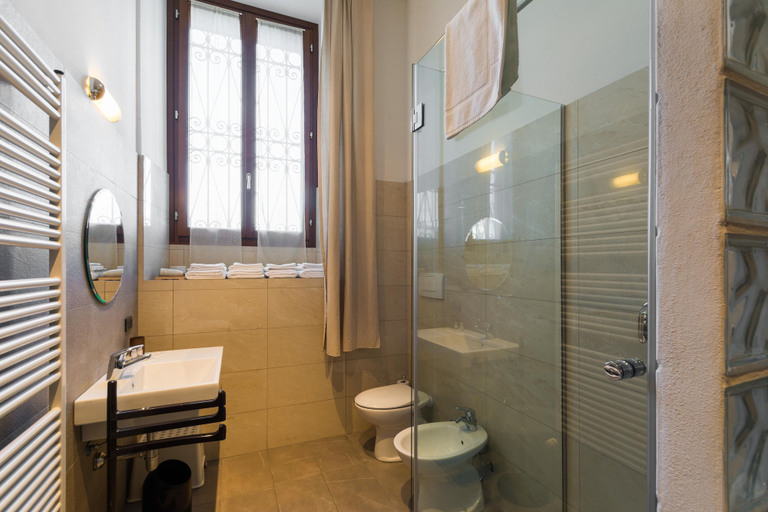Bathroom 5, Naviglio 89 Apartment, Milano