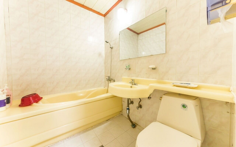 Bathroom 3, Feel Motel, Pocheon
