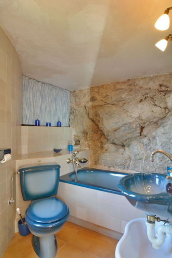 Bathroom 3, Sa Cova, Baleares