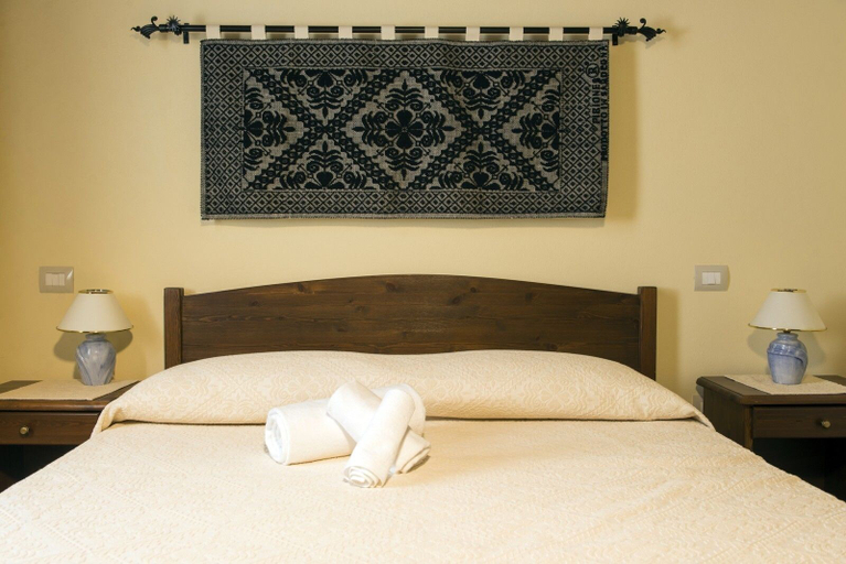 Bedroom 4, Albergo Diffuso Il Mandorlo, Oristano