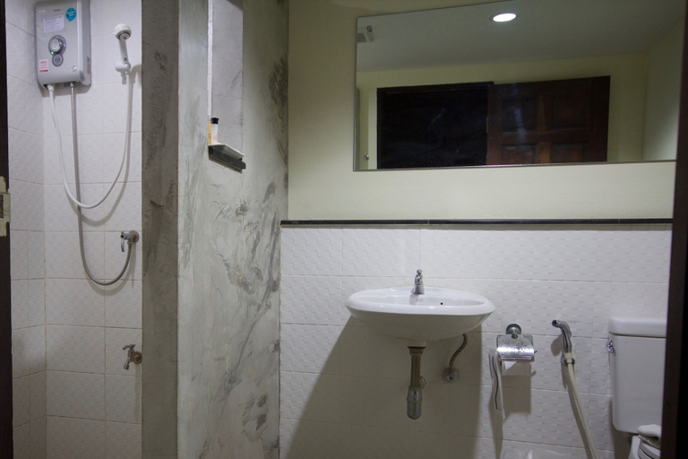 Bathroom 4, Airport Resident 2, Muang Chiang Mai