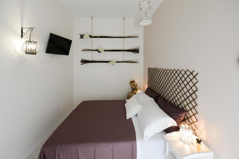 Bedroom 3, Il Re degli Scalzi, Matera