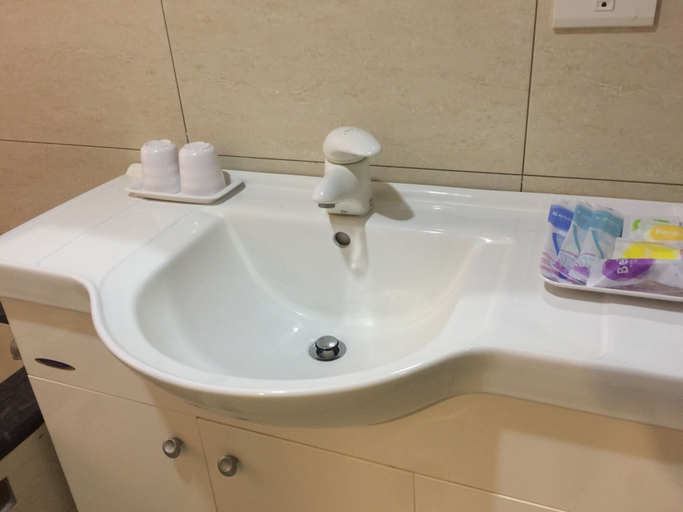 Bathroom 4, Huang Tai Hotel, Yilan