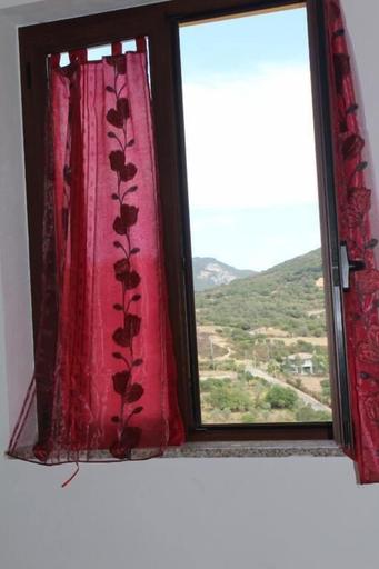Others 5, B&B Tatti, Oristano