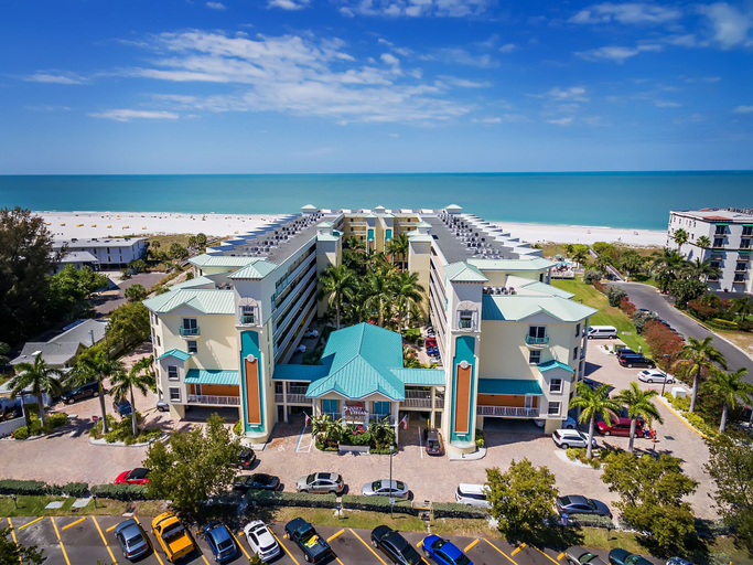 Exterior & Views 2, Sunset Vistas Two Bedroom Beachfront Suites, Pinellas
