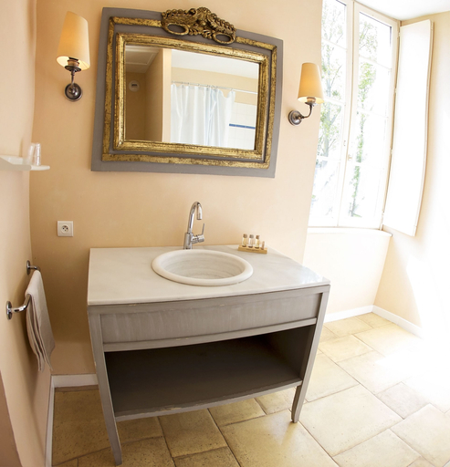 Bathroom 5, Château de Lazenay, Cher