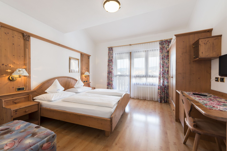 Bedroom 4, Moar's Hotel, Bolzano