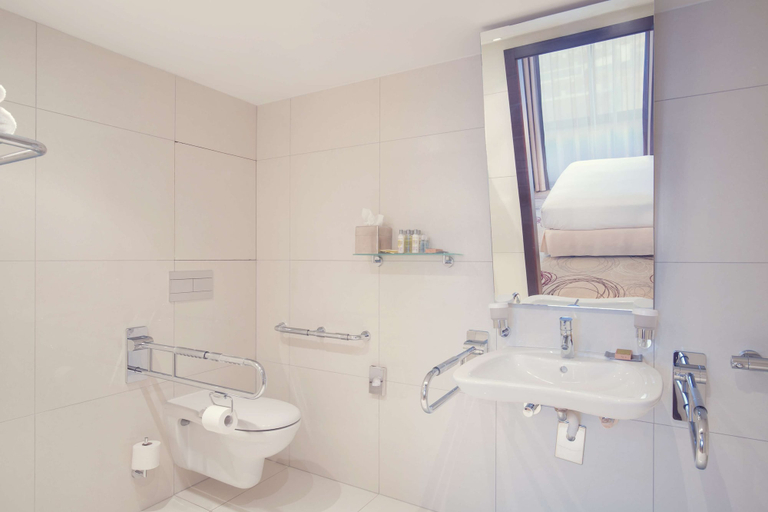 Bathroom 5, DoubleTree by Hilton Hotel Kosice, Košice I