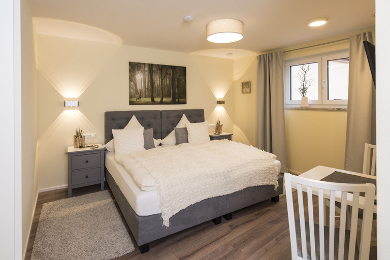 Bedroom 3, Landgasthof zur Sonne, Dillingen an der Donau