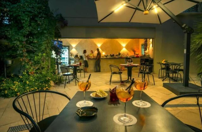 Food & Drinks 5, Residence Abbaechelu, Cagliari