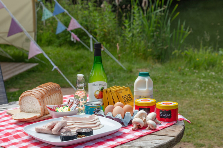 Food & Drinks 5, Lloyds Meadow Glamping Delamere Chester, Cheshire West and Chester