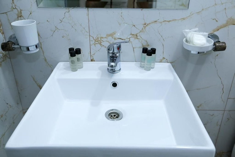 Bathroom 4, Hermes Tirana Hotel, Tiranës