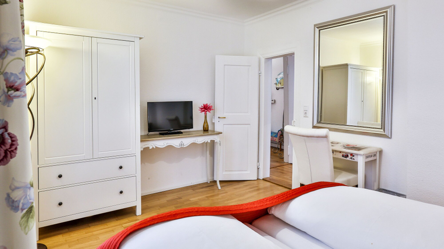 Bedroom 2, Hotel Laterne, Baden-Baden