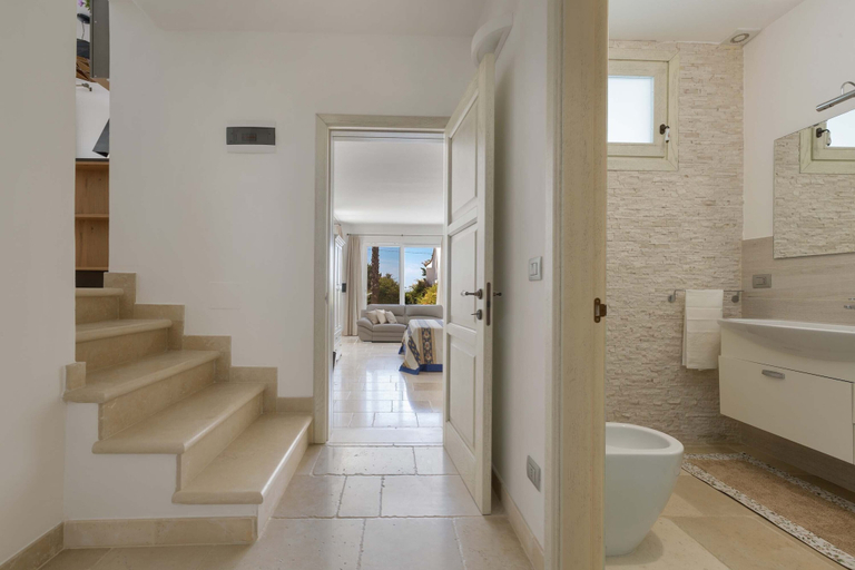 Bathroom 4, Villa Loran, Lecce