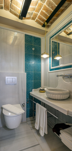 Bathroom 5, Hotel Turkish House, Fatih