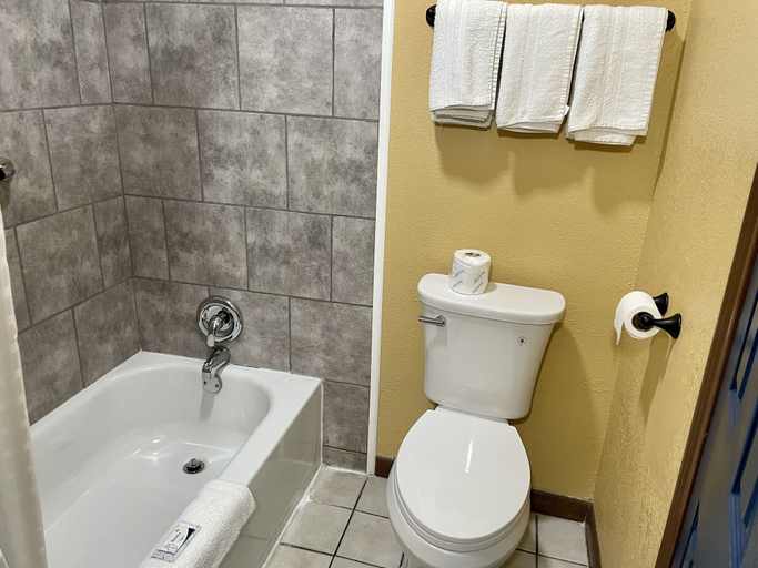 Bathroom, Super 6 Inn, Lafayette