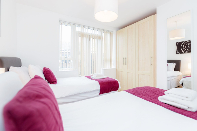 Bedroom 2, Roomspace Apartments -Kew Bridge Court, London