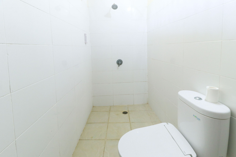 Bathroom 3, Kubu Tamu Homestay, Klungkung