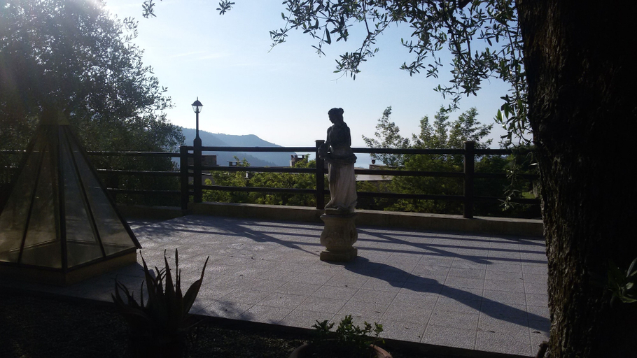 Others 5, Locanda dei Boi, Imperia