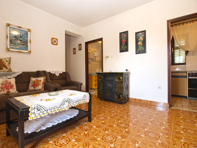 Others 4, Apartment 1681, Premantura