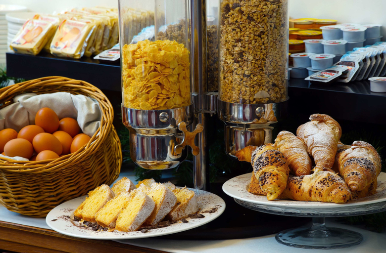 Food & Drinks 7