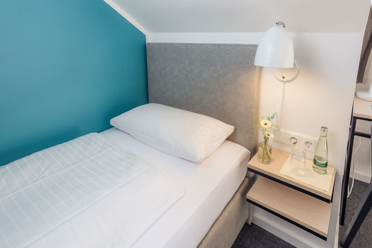 Bedroom 3, Hotel & Café Mühlenglück, Ortenaukreis