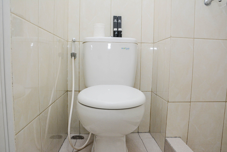 Bathroom 3, Best Deal The Springlake Summarecon Studio Apartment, Bekasi