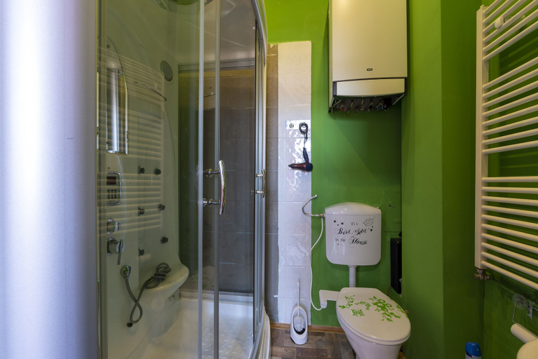 Bathroom 4, Fanaa Apartment, Wien